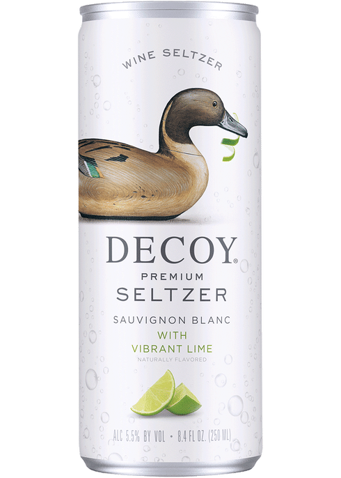 Sip into the weekend with @decoywine. 🍷 #decoypartner . . . #nantucket  #ack #decoy #decoywine #wine